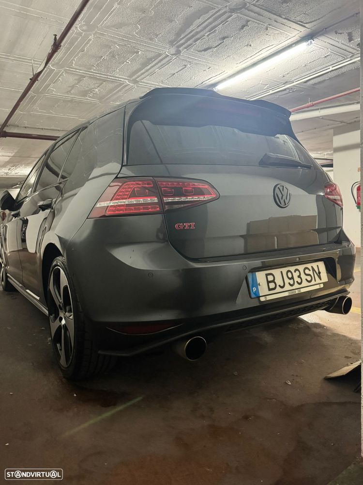 VW Golf GTI Performance BlueMotion DSG - 3