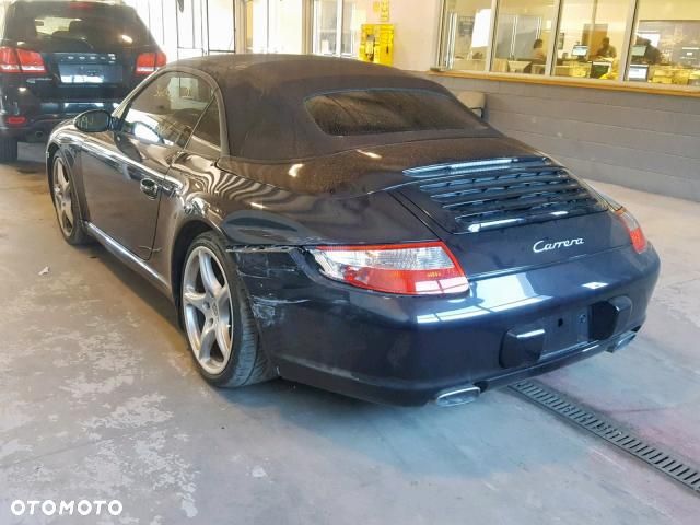 Porsche 911 Carrera - 22