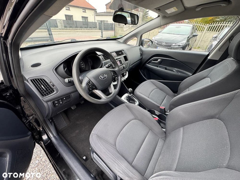 Kia Rio - 9