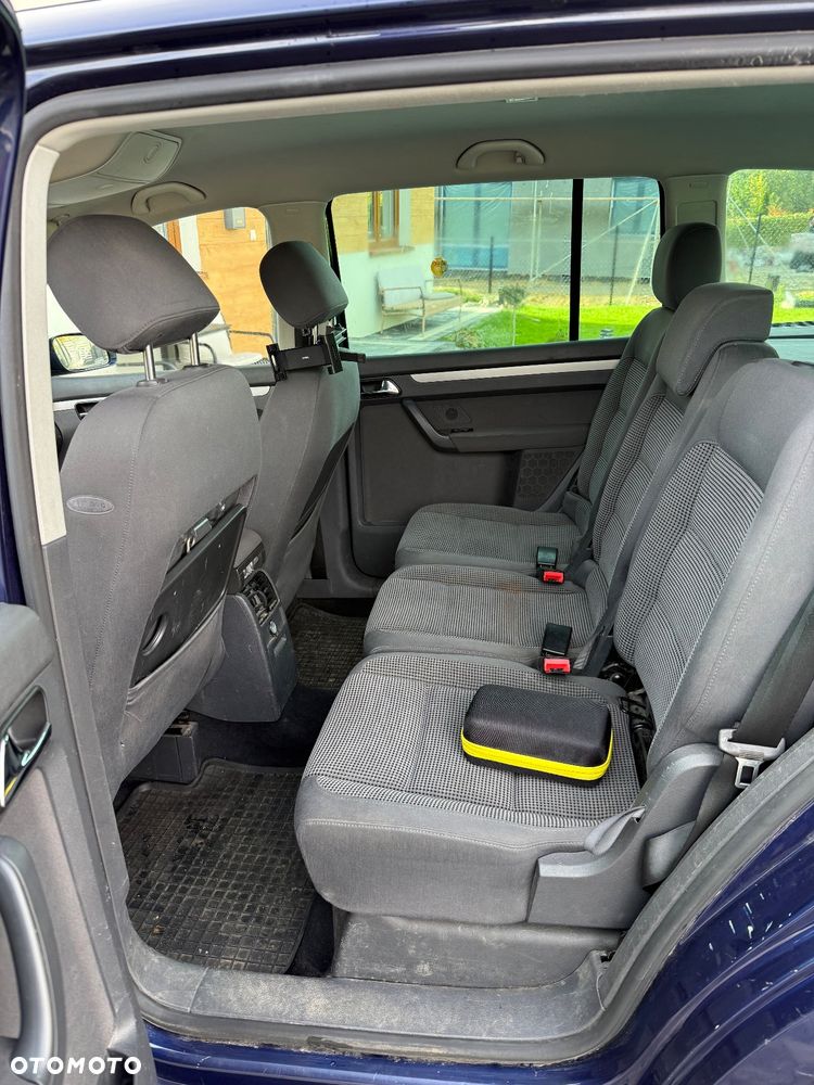 Volkswagen Touran 1.9 TDI Basis - 9