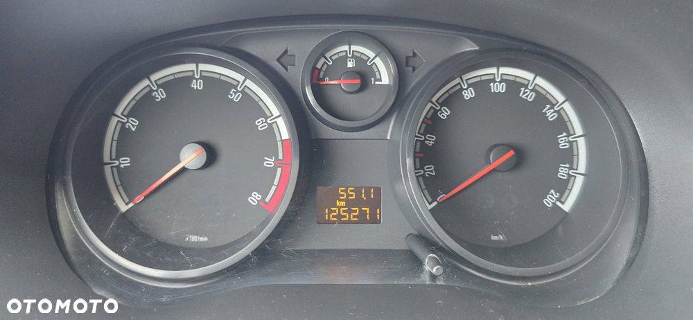 Opel Corsa 1.2 16V Essentia - 12