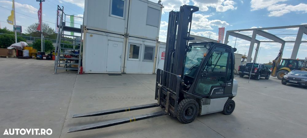 Nissan UD02A25PQ - 1