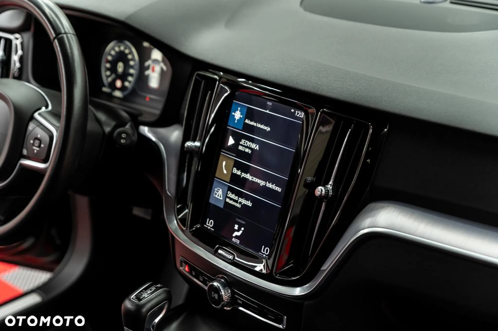 Volvo V60 D3 Geartronic Momentum - 28