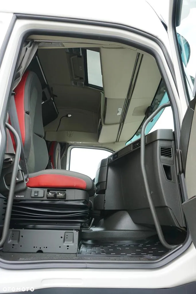 Volvo FH 460 / ACC / EURO 6 / BDF  / OŚ SKRĘTNA / 7,15 , 7,45 , 7,82 M - 8