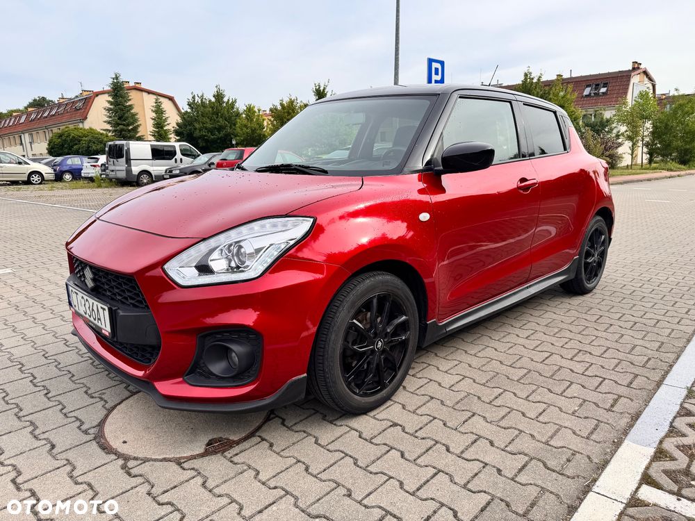 Suzuki Swift 1.2 Premium Plus CVT - 1