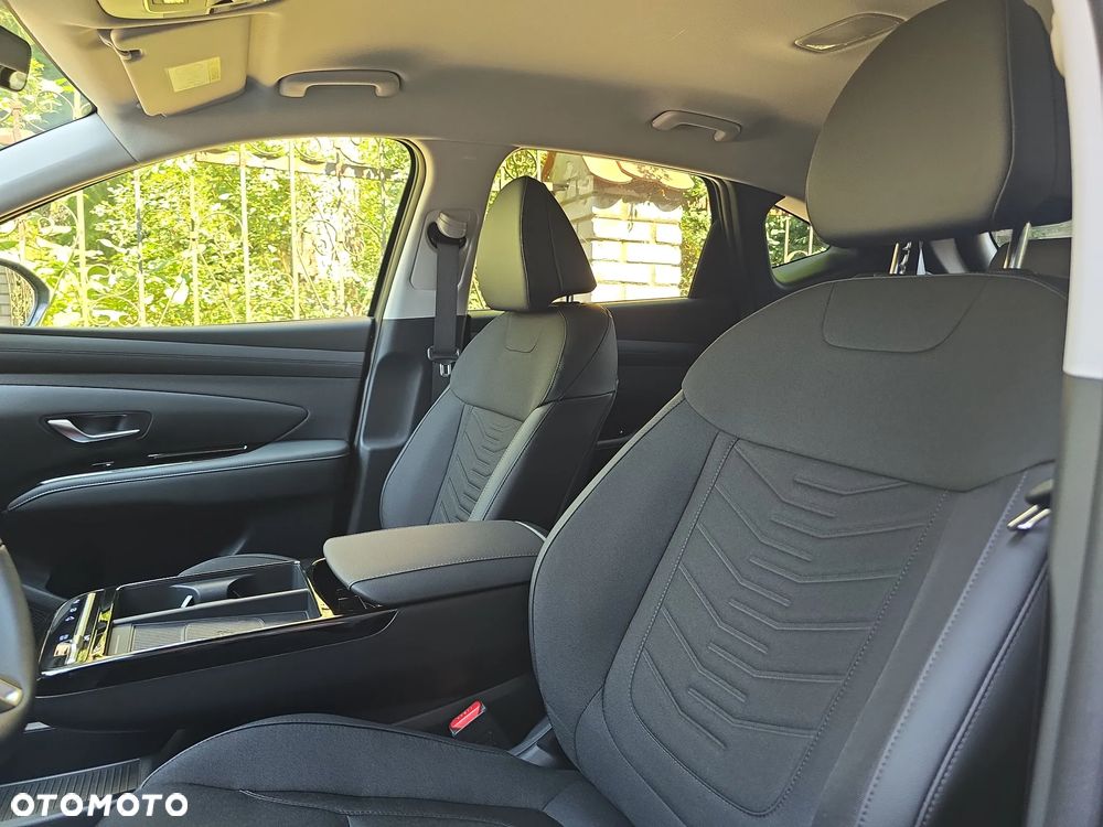 Hyundai Tucson 1.6 T-GDi HEV Executive 2WD - 12