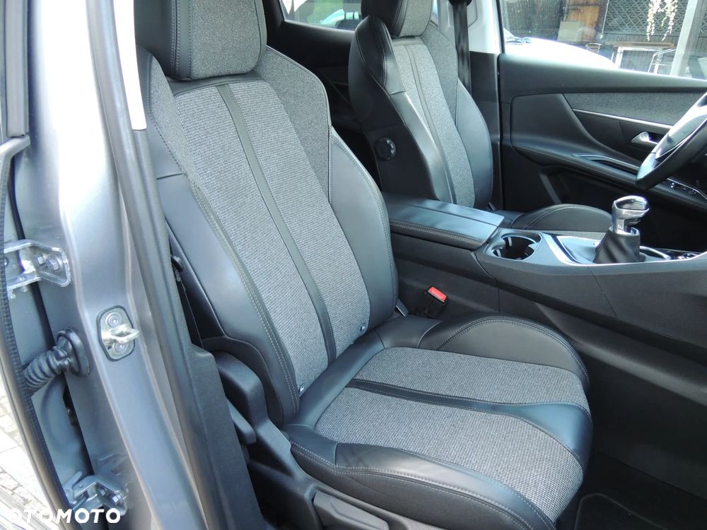 Peugeot 3008 1.2 PureTech Allure - 20