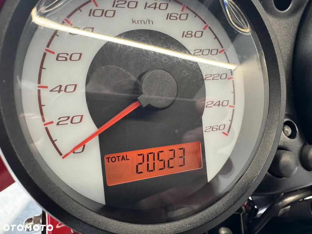 Ducati Monster - 33