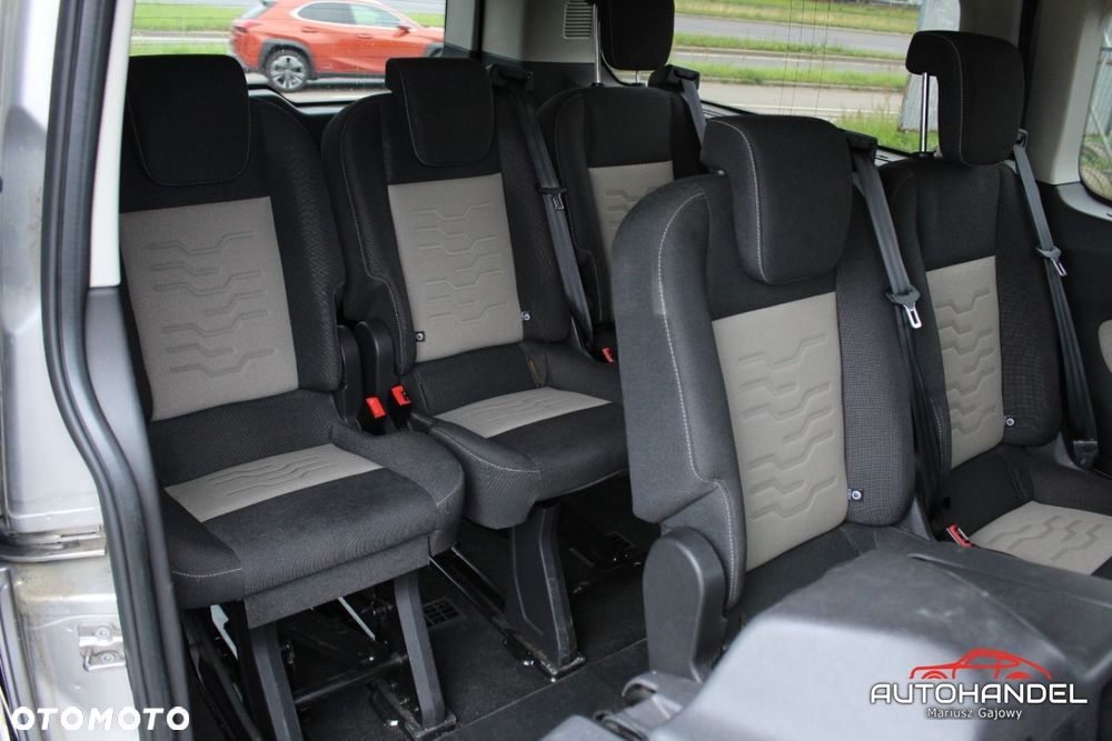Ford Tourneo Custom - 10