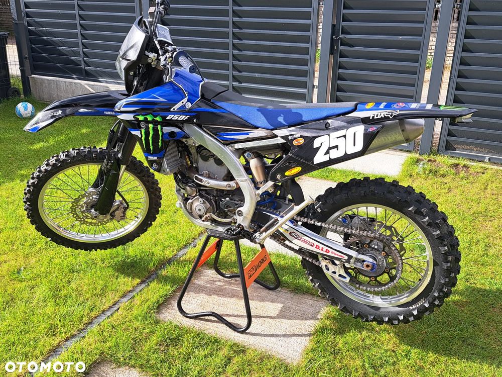 Yamaha WR - 7