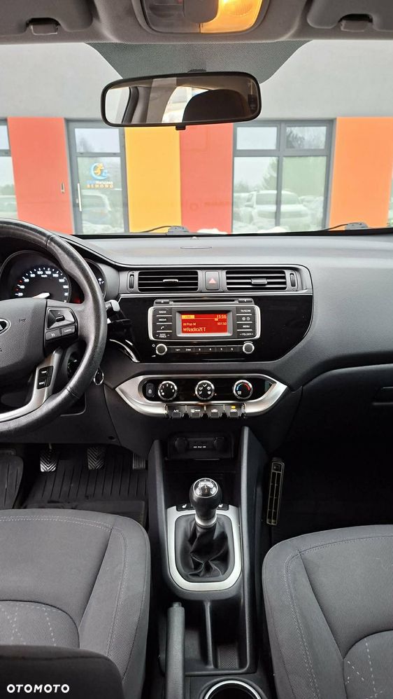 Kia Rio 1.2 Attract - 16