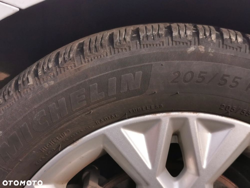 Kia Ceed 1.5 T-GDI M - 16