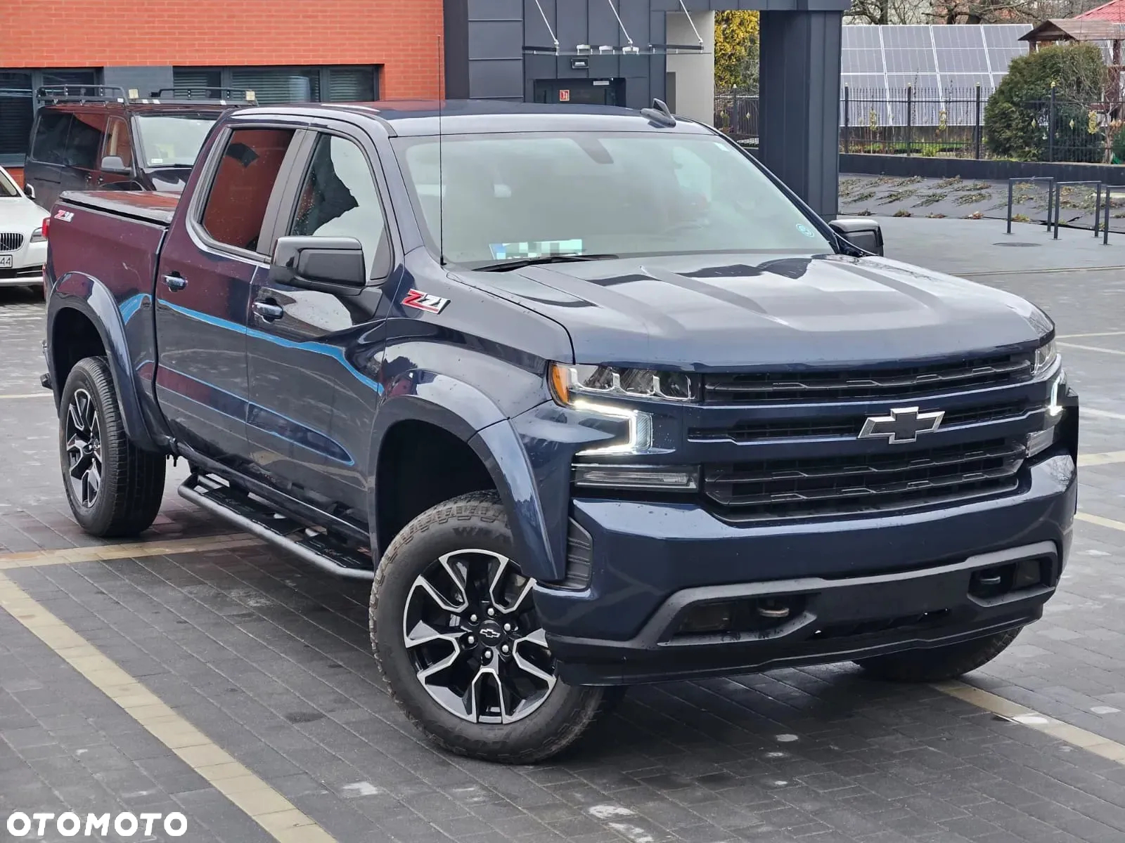 Chevrolet Silverado - 32