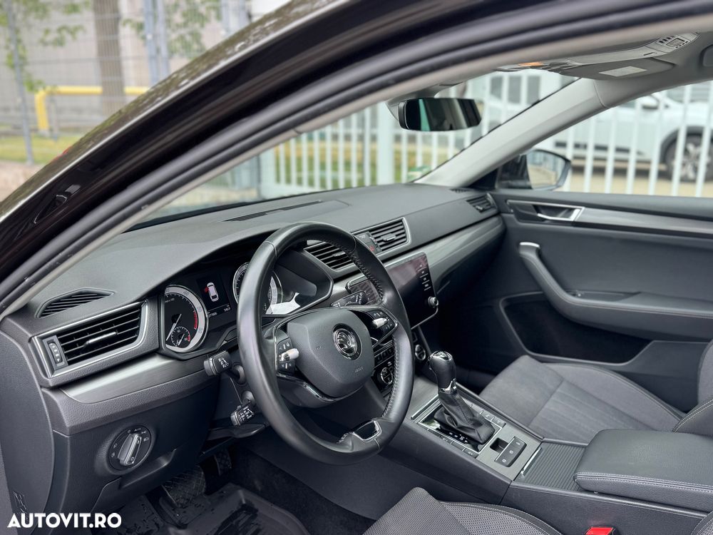 Skoda Superb 2.0 TDI DSG Style - 10
