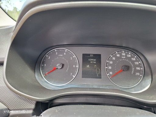 Dacia Sandero - 8