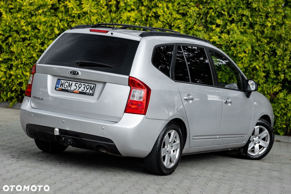 Kia Carens 2.0 EX - 13