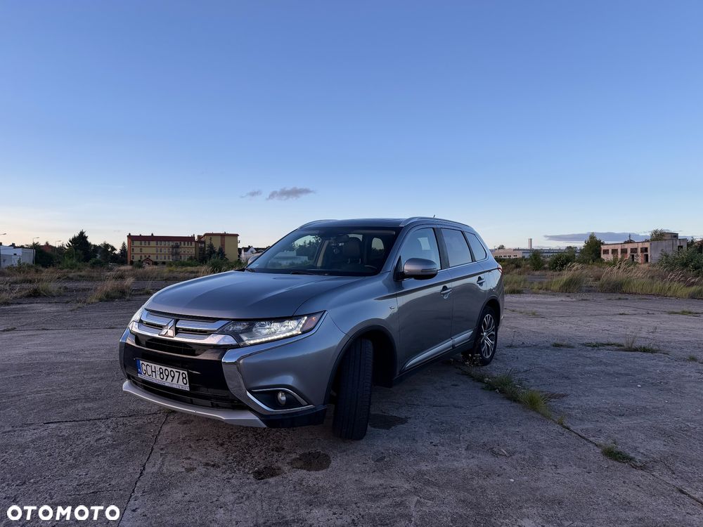 Mitsubishi Outlander - 9