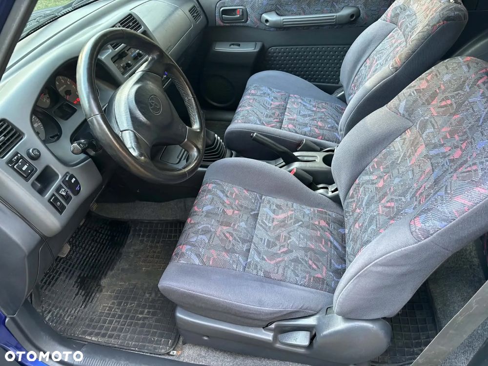 Toyota RAV4 2.0 - 12