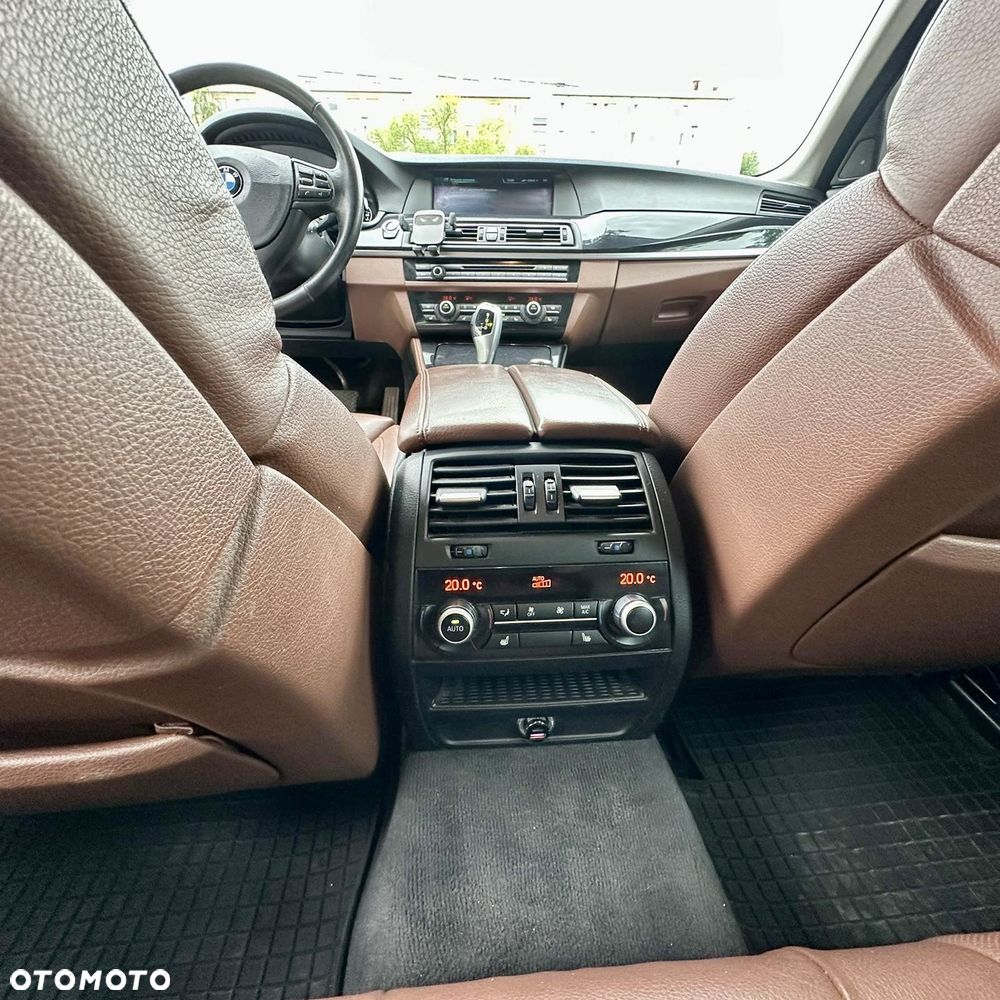 BMW Seria 5 530d xDrive - 8