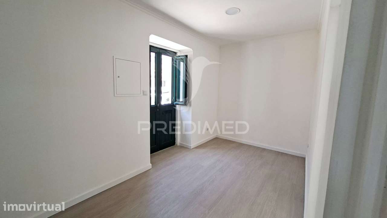 Casa Antiga Térrea T2, no Centro Histórico de Odivelas - Grande imagem: 5/16