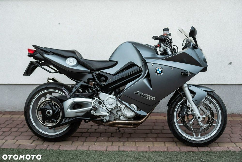 BMW F - 2