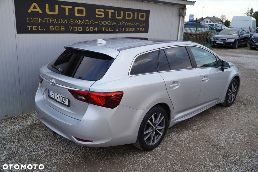 Toyota Avensis - 39
