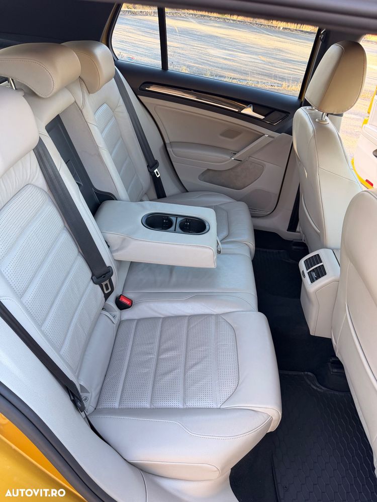 Volkswagen Golf - 9