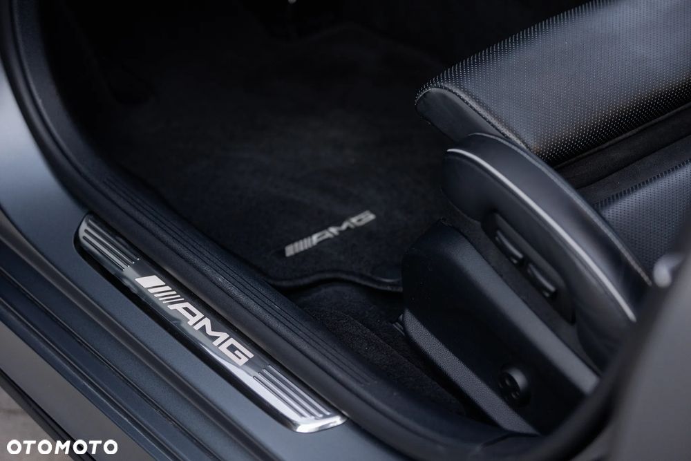 Mercedes-Benz Klasa E AMG 63 S 4-Matic+ - 29