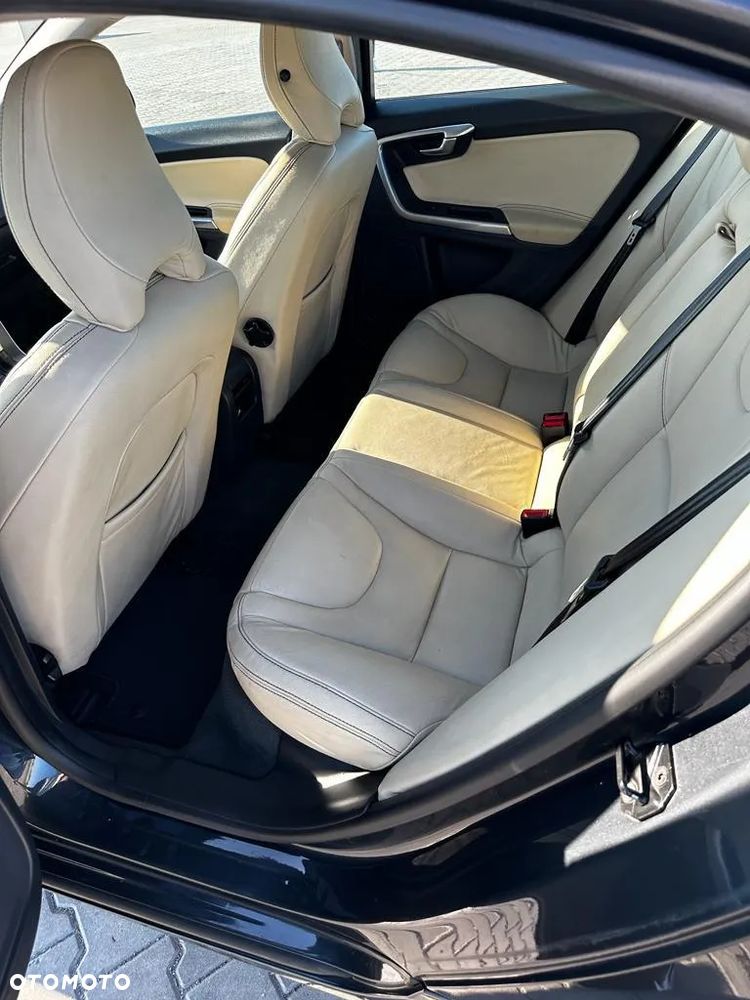 Volvo S60 D2 Kinetic - 16