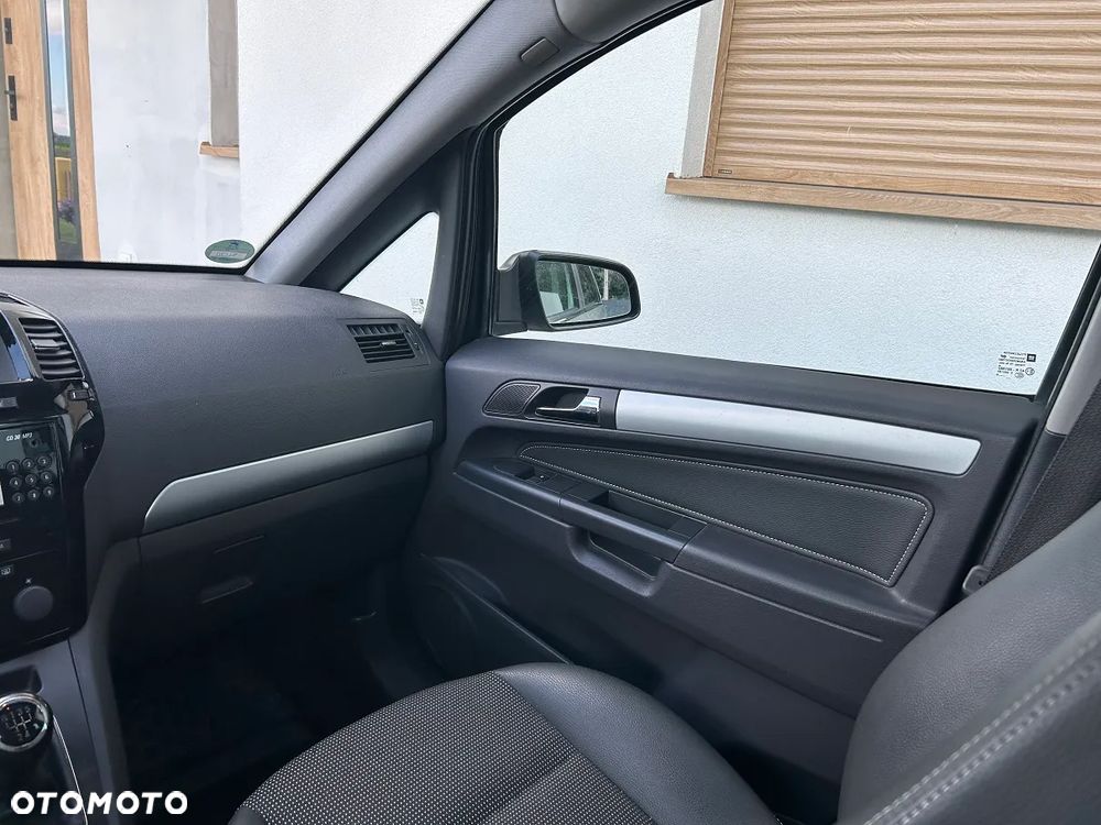 Opel Zafira 1.8 Design Edition - 20