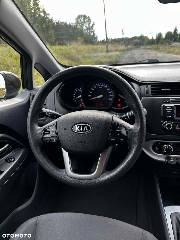 Kia Rio - 13