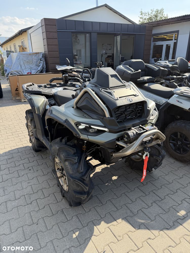 Can-Am Outlander - 2