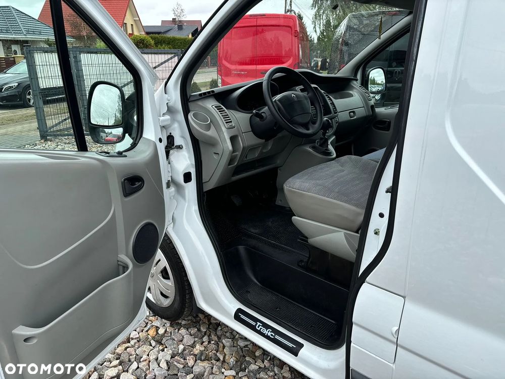 Renault Trafic - 18