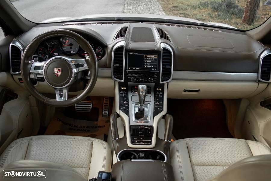 Porsche Cayenne S Hybrid - 26