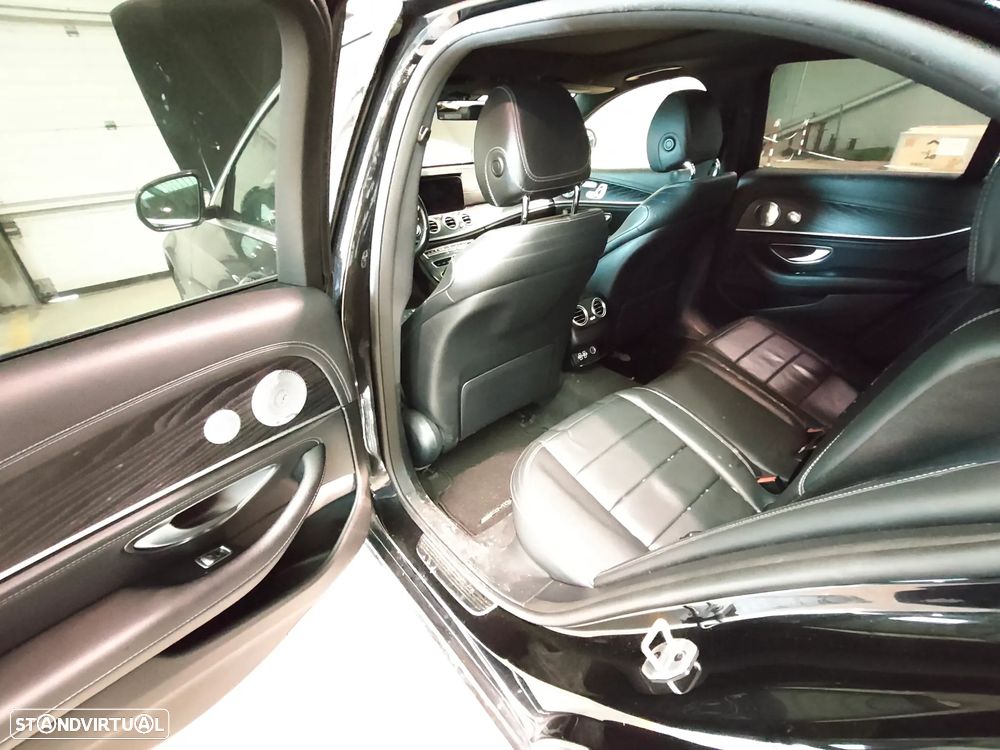 Mercedes-Benz E 300 de AMG Line - 11
