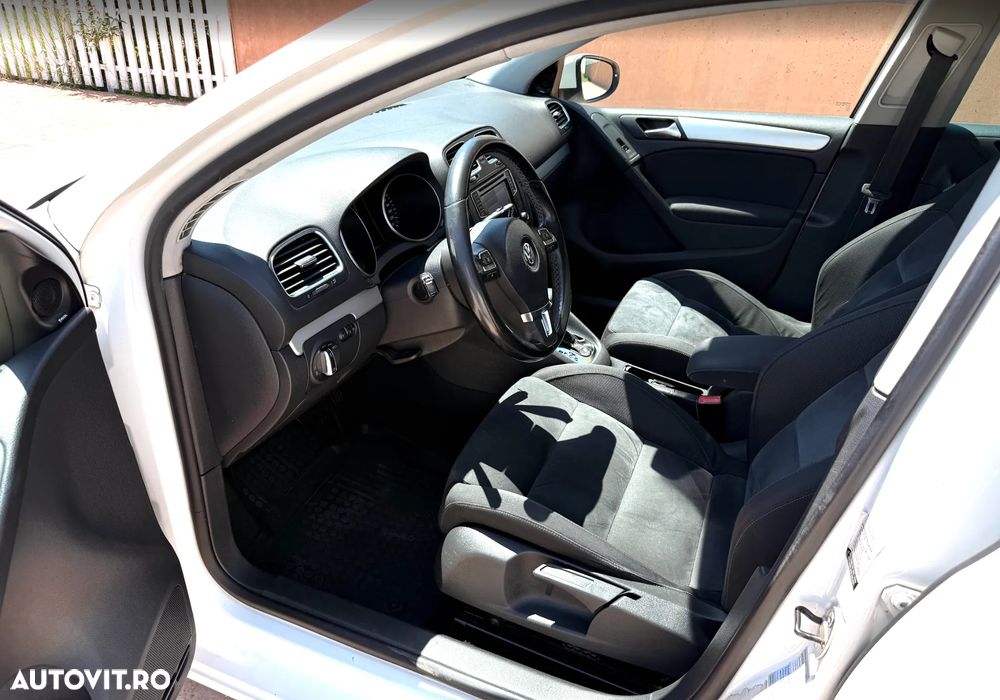 Volkswagen Golf 1.4 TSI Highline DSG - 17