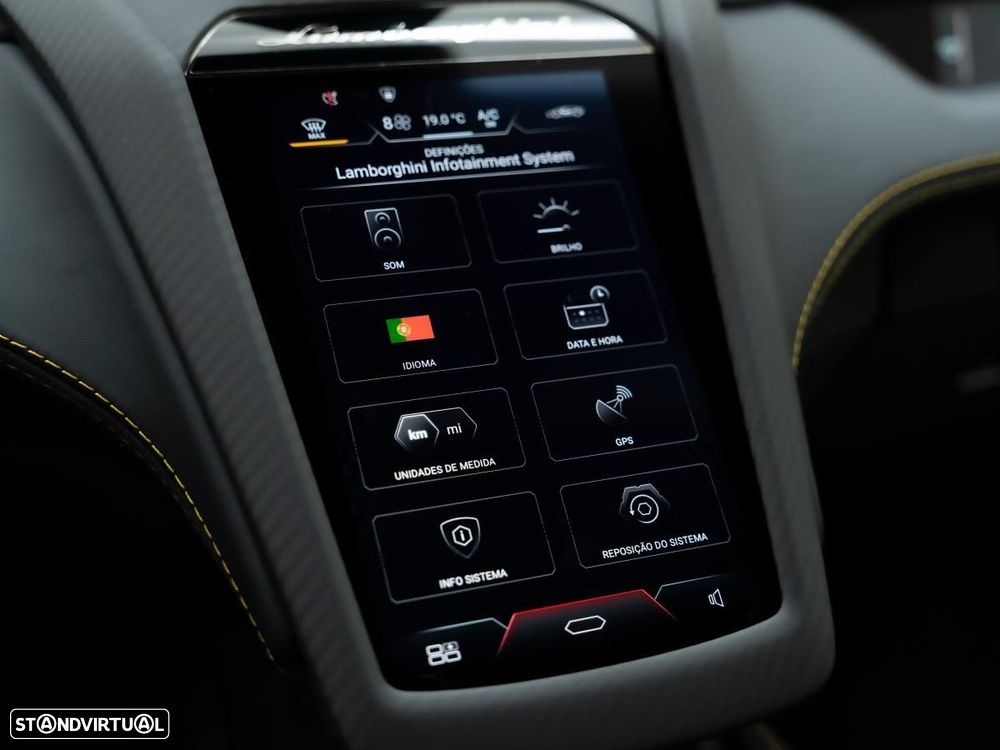 Lamborghini Revuelto - 24