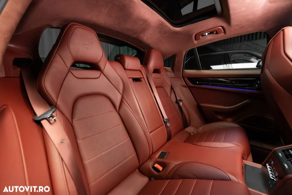Porsche Panamera 4 - 31