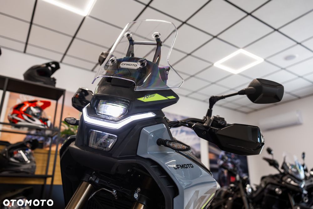 CFMoto MT - 4