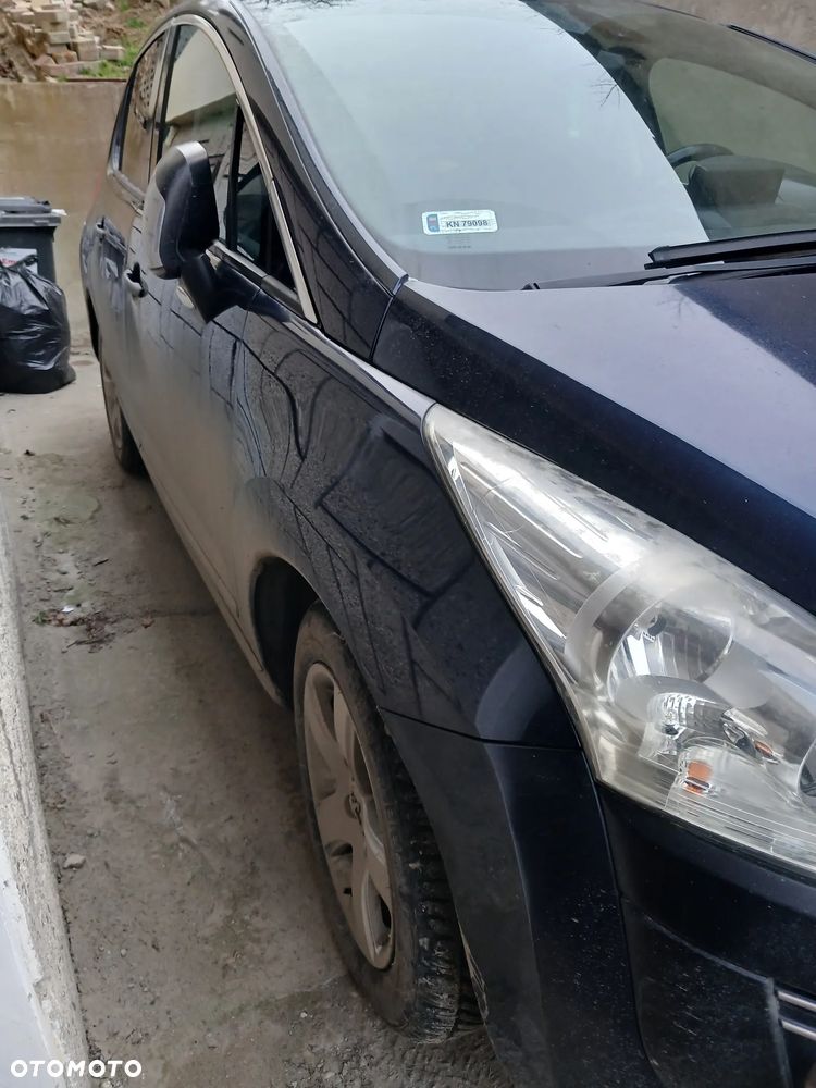 Peugeot 3008 1.6 HDi Premium - 3