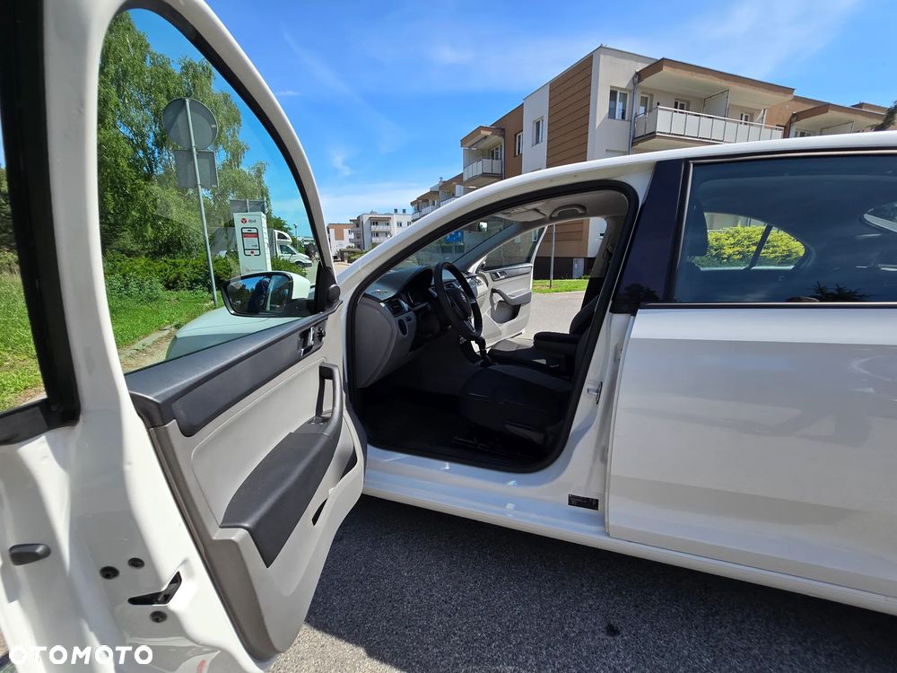 Skoda RAPID 1.6 TDI DPF Ambition DSG - 18