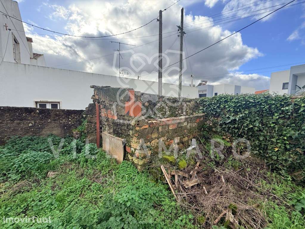 Casa térrea por recuperar com cerca de 168m2 e logradouro com 2500m2. - Grande imagem: 5/20