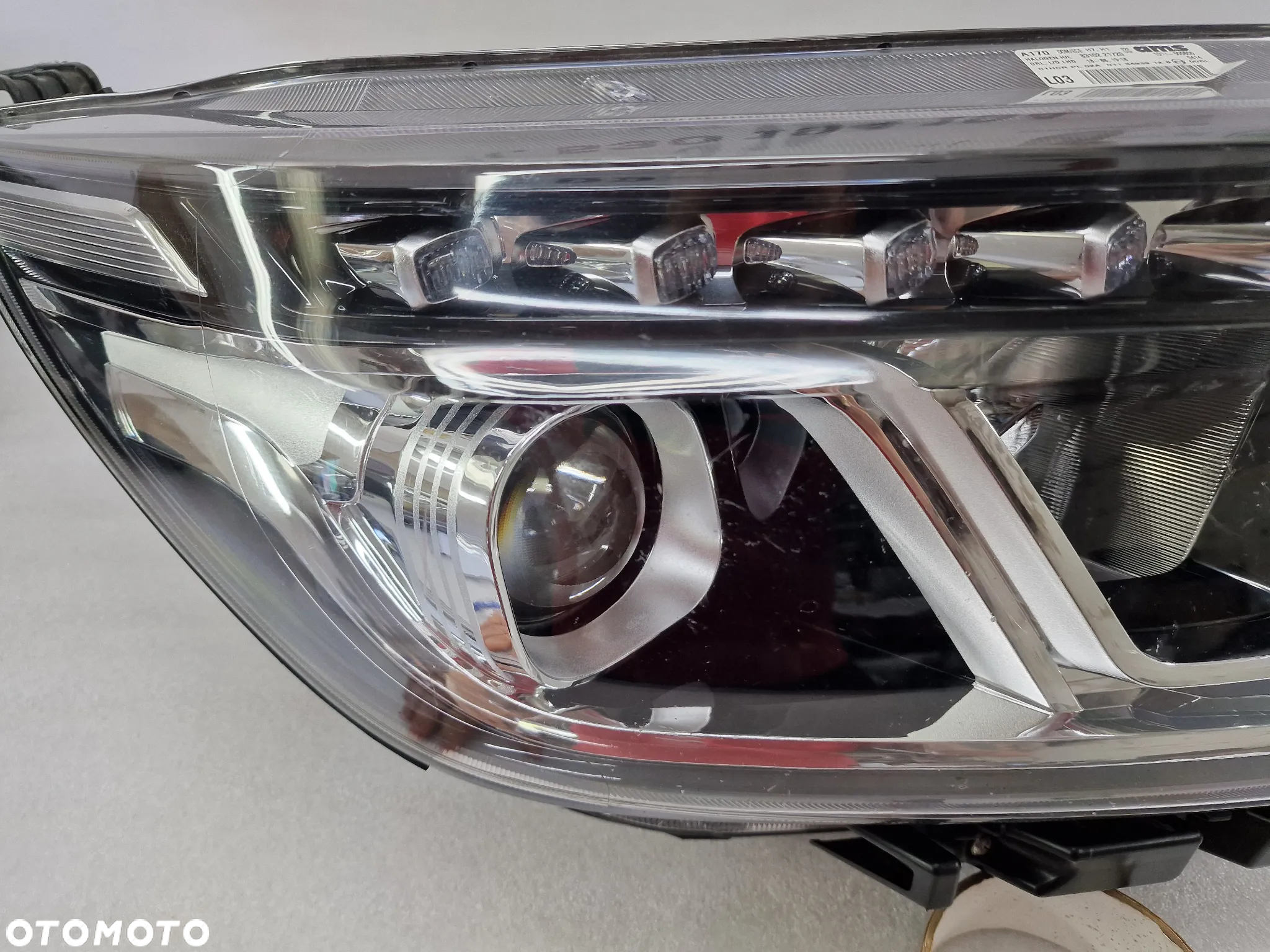 SSANGYONG KORANDO TURISMO 18- PRAWA LAMPA PRZEDNIA PRZÓD LED , NR 1011-500600 / 83102-21720 , NR AUKCJI LA566 - 4