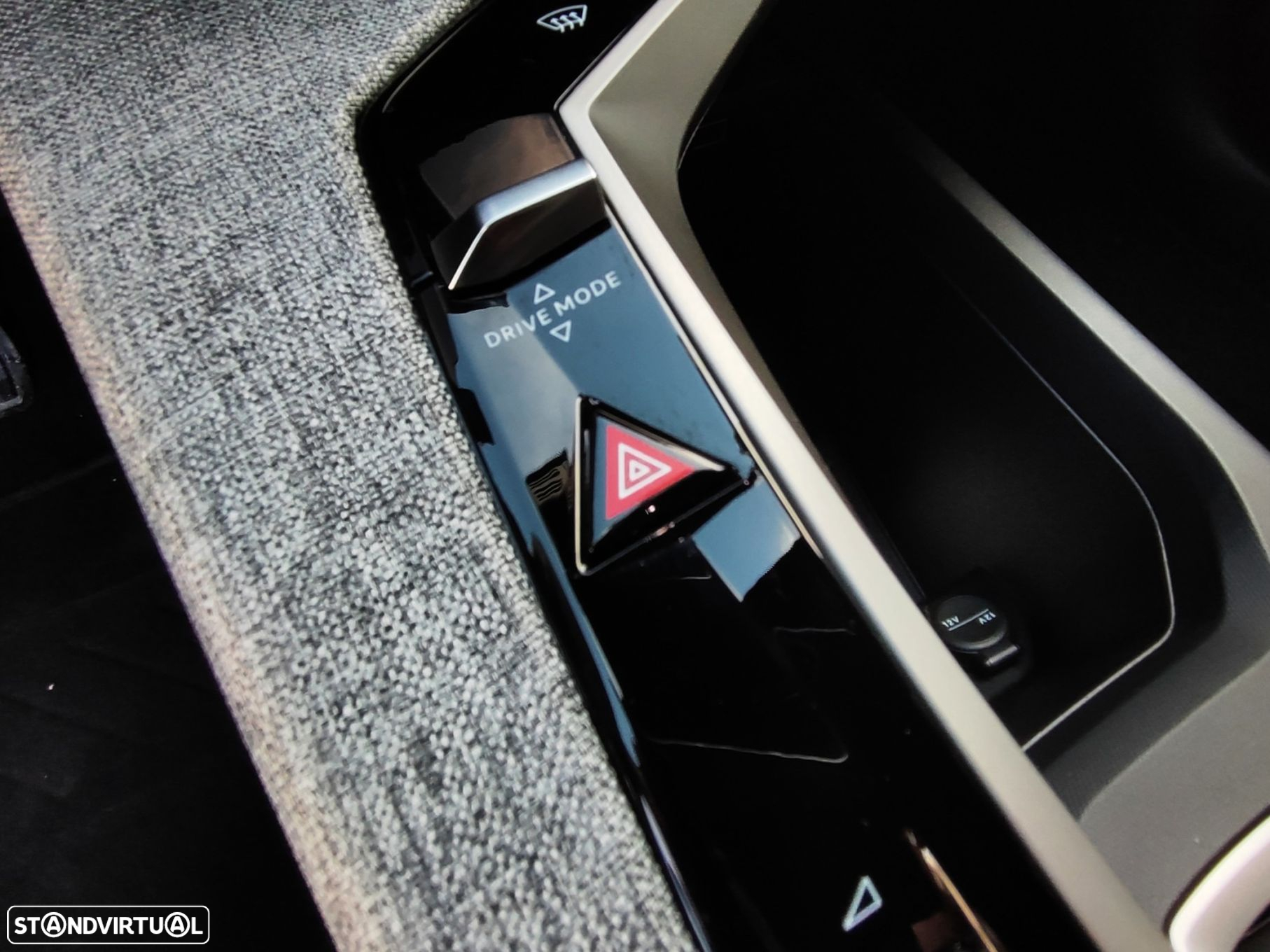 Peugeot E-3008 73 kWh Allure - 27