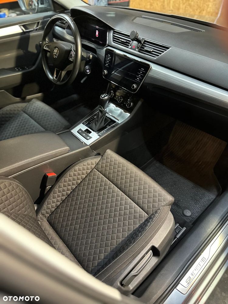 Skoda Superb 2.0 TSI Ambition DSG - 6