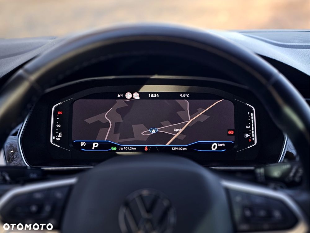 Volkswagen Passat - 13