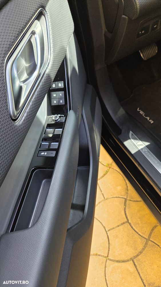 Land Rover Range Rover Velar 2.0 D200 MHEV Dynamic SE - 7