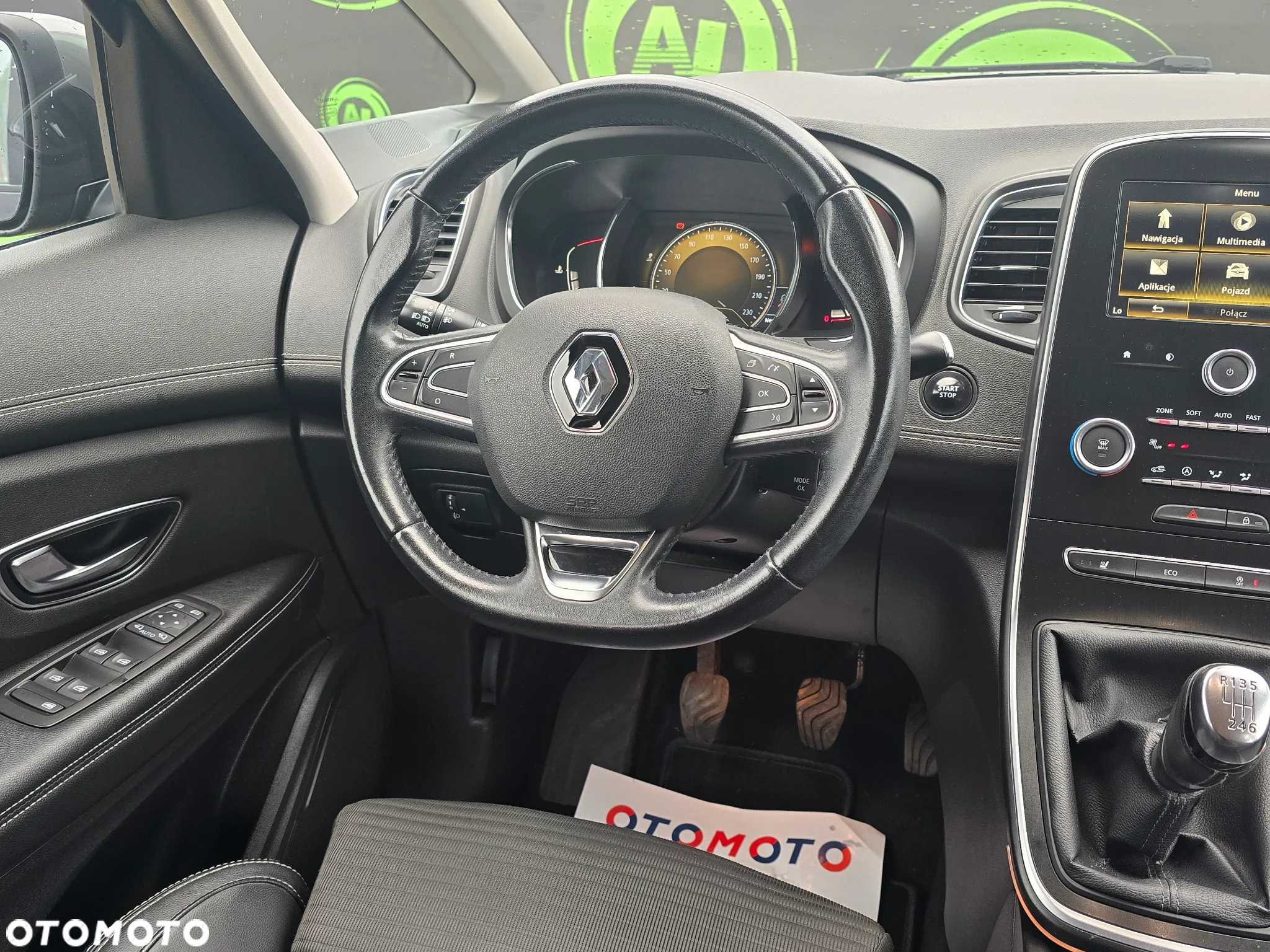 Renault Grand Scenic - 8
