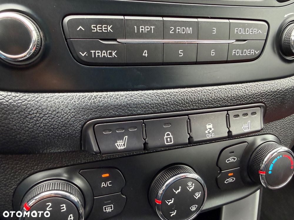 Kia Ceed 1.4 Attract - 21