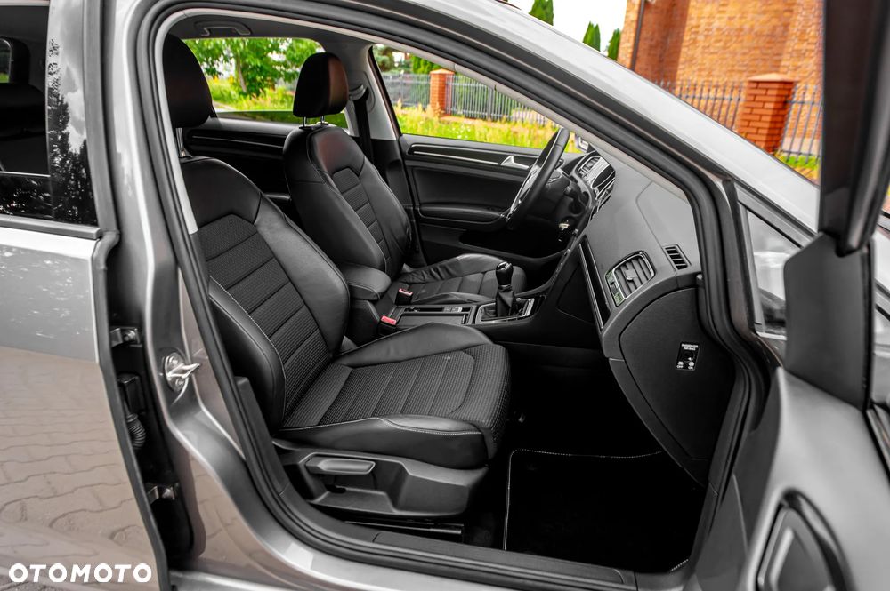 Volkswagen Golf 1.4 TSI BMT Highline - 24